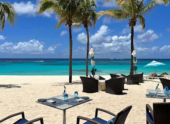 anguilla/shoal-bay-east/bar/20-knots