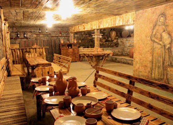 armenia/noravank-monastery/bar/wine-house-areni-cave