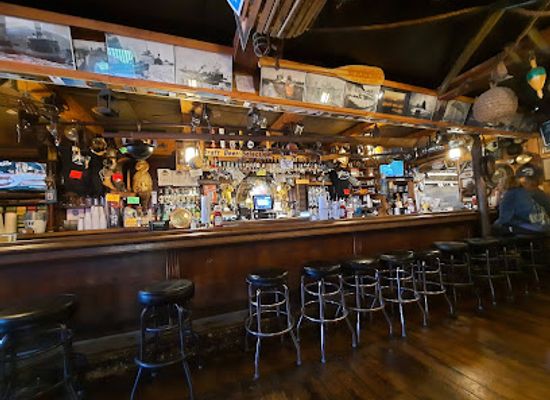 minnesota/lake-superior-s-north-shore/bar/anchor-bar-grill