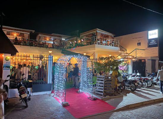 benin/oueme/bar/the-garden-rooftop-bar-restaurant
