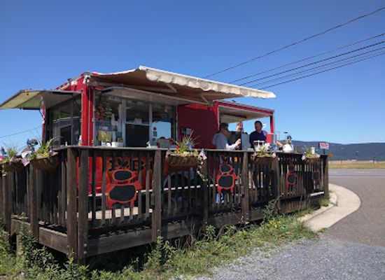 virginia/luray-caverns/bar/triple-crown-bbq