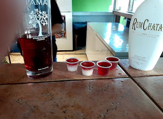 puerto-rico/guanica/bar/la-curva