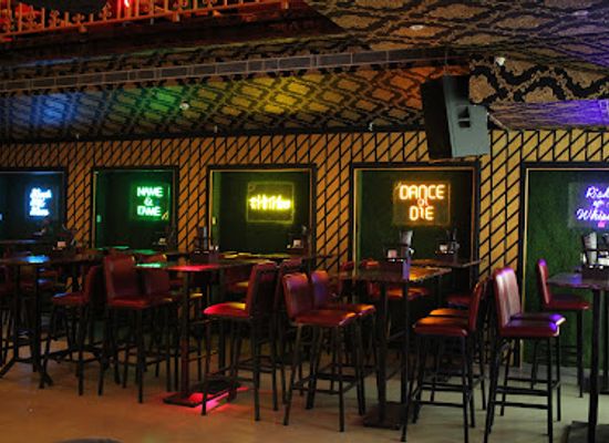 india/kolkata/salt-lake-city/bar/hi-tribe-club