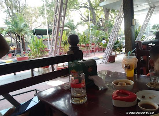 myanmar-burma/rakhine-state/bar/happy-star-9
