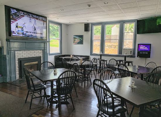 connecticut/naugatuck-valley/bar/tuck-s-tavern