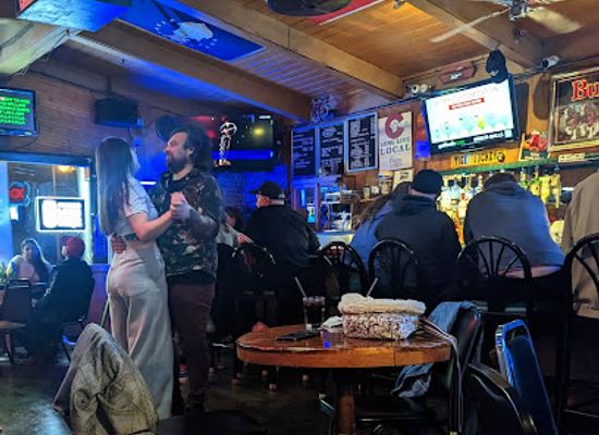 colorado/pikes-peak-region/bar/the-robin-hood