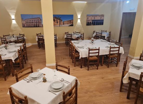 spain/huesca/bar/bar-restaurante-la-catedral