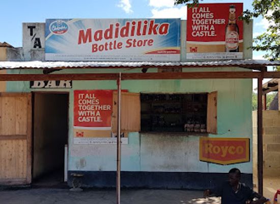zimbabwe/hwange/bar/madidilika-bottle-store