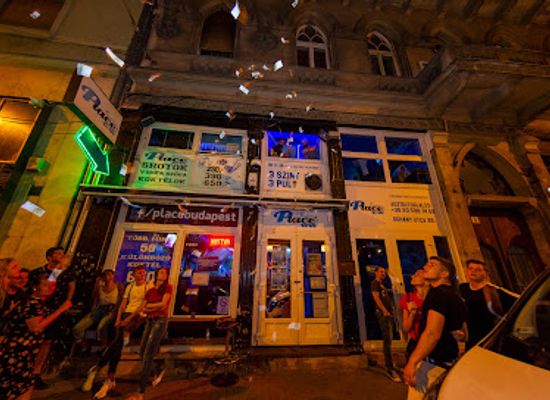 hungary/budapest/jewish-quarter/bar/place-bar