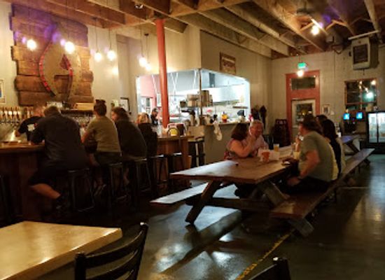 oregon/eastern-oregon/bar/side-a-brewing-public-house