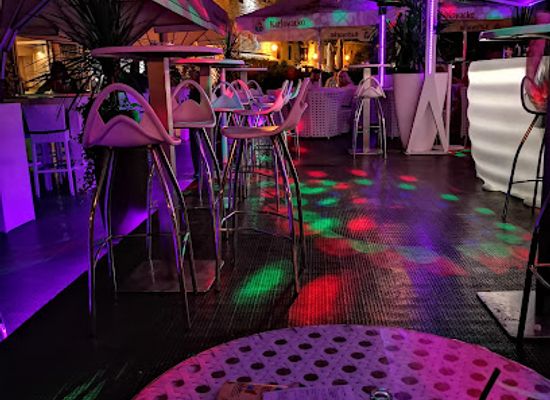 croatia/trogir/bar/korado
