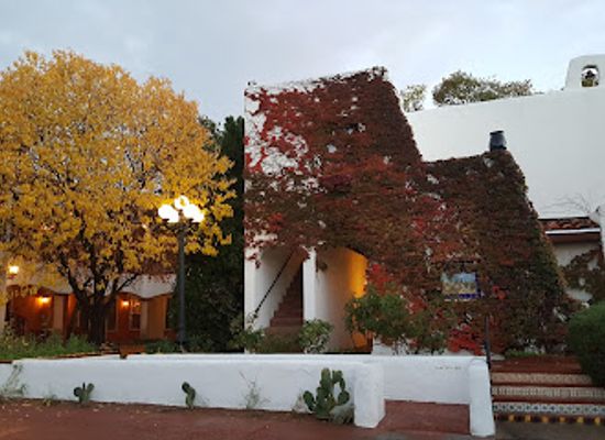 new-mexico/santa-fe/downtown-santa-fe/bar/la-reina