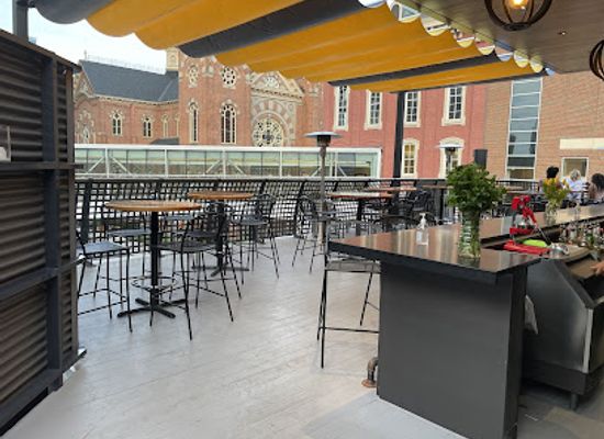 michigan/detroit/greektown/bar/pigs-tail-detroit