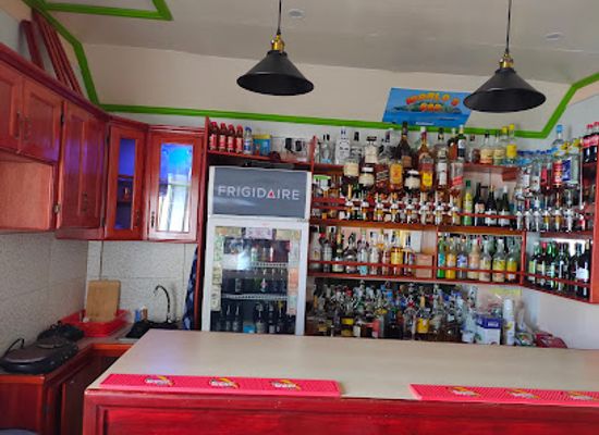 dominica/scotts-head/bar/marlo-s-bar