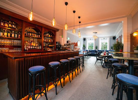 ireland/dublin/st-stephen-s-green/bar/three-storey