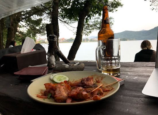 nepal/pokhara/lakeside/bar/krazy-gecko