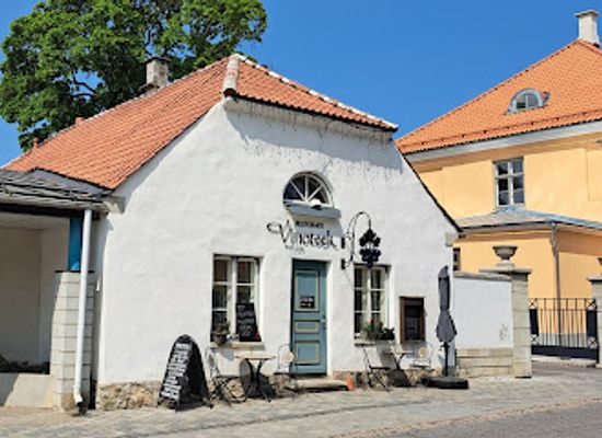 estonia/kuressaare-castle/bar/vinoteek-restoran-prelude
