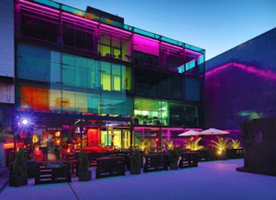 liechtenstein/mauren/bar/zwei-bar