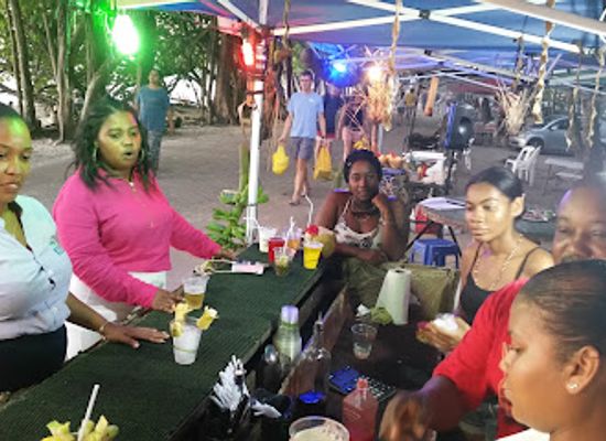 seychelles/ile-platte/bar/seydiscoverytour