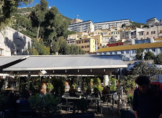 gibraltar/casemates-square/bar/the-little-rock-restaurant-bar