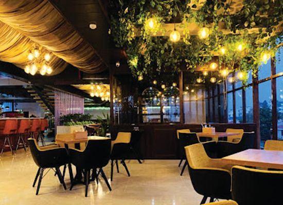 india/uttarakhand/bar/bungalow-bar-kitchen