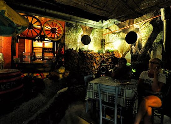 serbia/rasina/bar/zupska-avlija