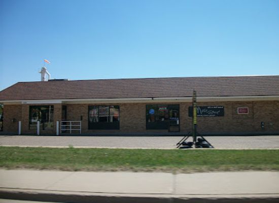 north-dakota/mandan/bar/main-street-drive-thru-liquor-coffee