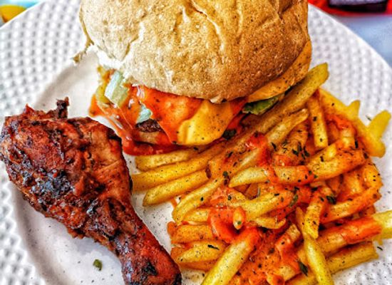 botswana/kweneng-district/bar/six-chill-grill
