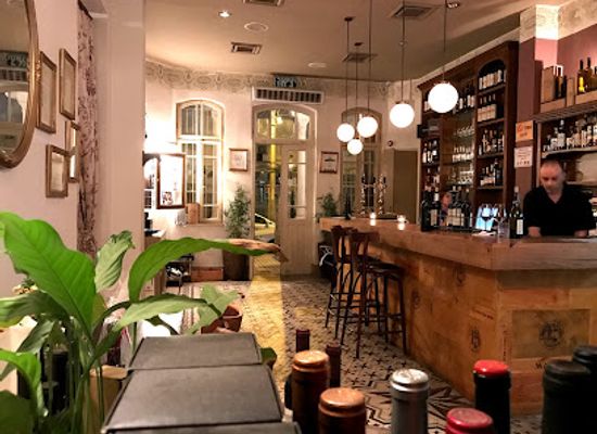 israel/tel-aviv/neve-tzedek/bar/hatraklin-meat-wine-bistro