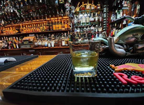 malta/sliema/bar/plough-anchor
