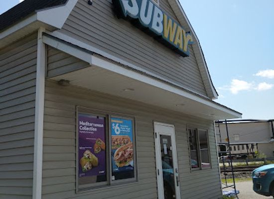 vermont/orleans-county/bar/subway