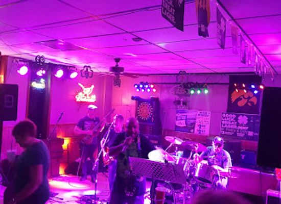 iowa/burlington/bar/doris-tavern