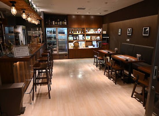 japan/hiroshima/miyajima-island/bar/kura-vitto
