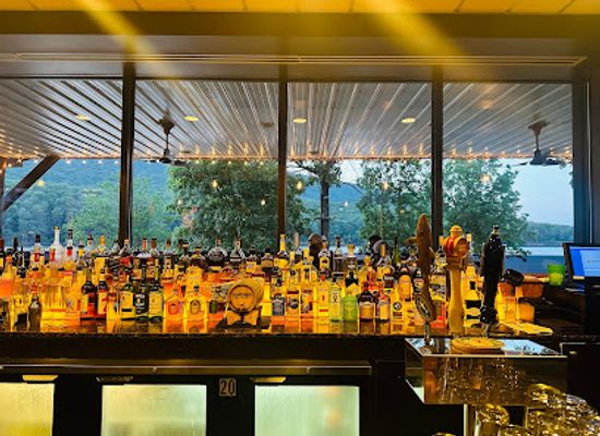 maryland/rocky-gap-state-park/bar/lakeside-grille
