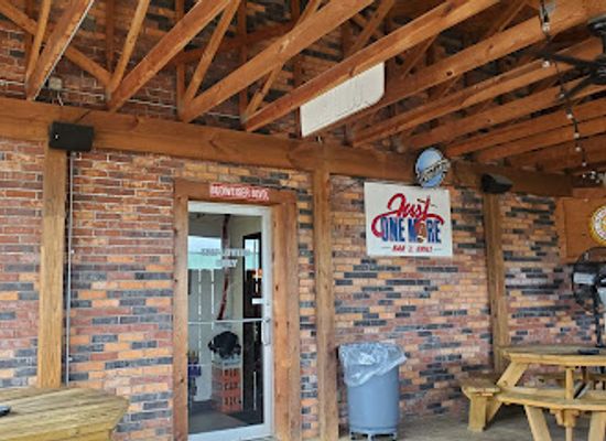 illinois/shawnee-national-forest/bar/just-one-more-bar-grill