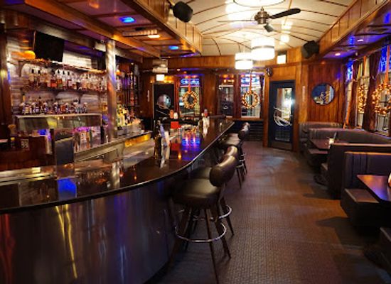 illinois/chicago/wicker-park/bar/blue-line-lounge-grill