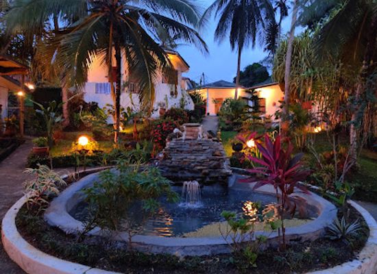 cameroon/lobe-waterfalls/bar/hotel-ilomba