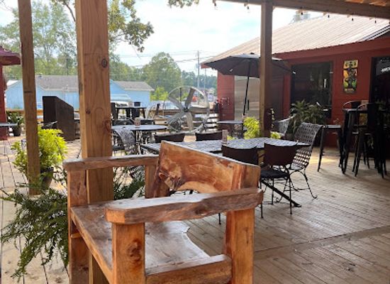 mississippi/hattiesburg/bar/j-s-tavern
