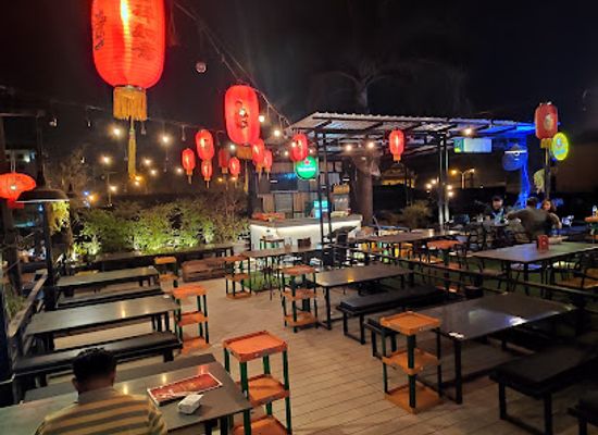 laos/vientiane/chanthabouly/bar/marktwo