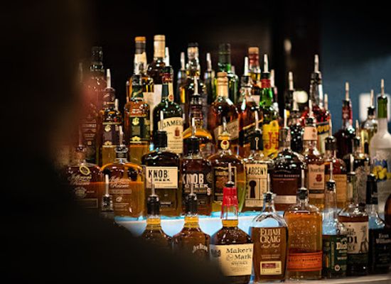 ohio/cuyahoga-valley-national-park/bar/vinifera-wine-to-whiskey-bar-and-restaurant