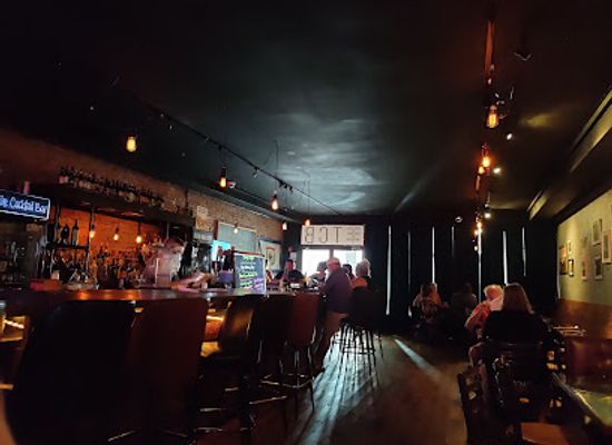 west-virginia/parkersburg/bar/the-cocktail-bar