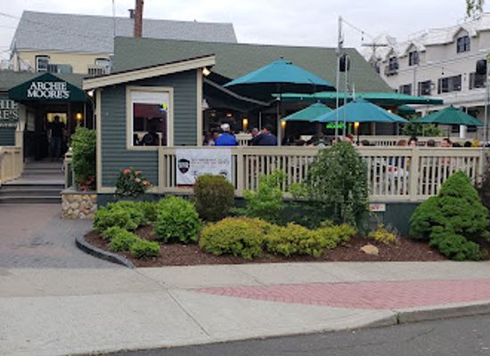 connecticut/long-island-sound/bar/archie-moore-s-bar-restaurant