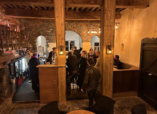 belgium/tournai/bar/the-warlord-tavern