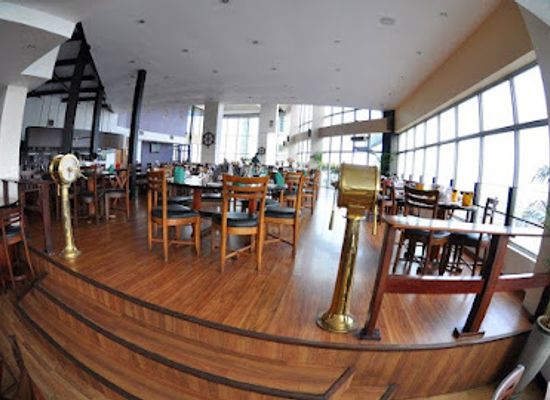 sri-lanka/western-province/bar/flag-whistle-restaurant-pub