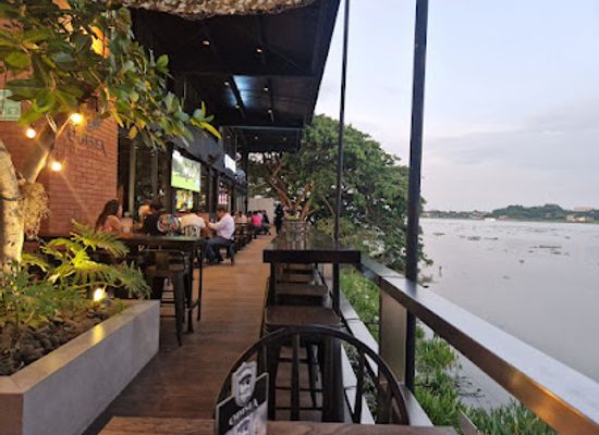 ecuador/guayaquil/bar/odisea-brewing