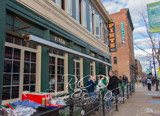 iowa/des-moines/bar/pints-bar-rooftop-pbr-country