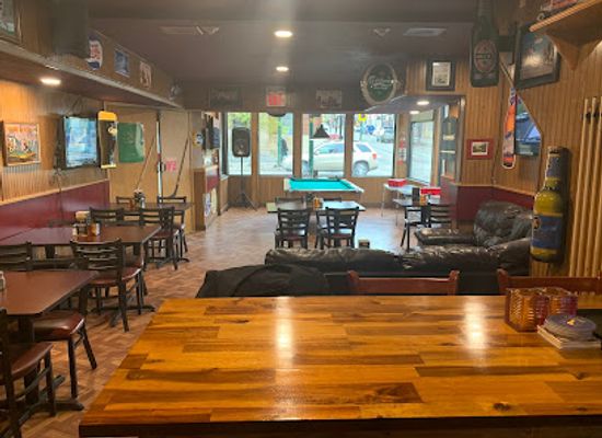 canada/interlake-region/bar/the-guinness-tavern-by-the-double-decker