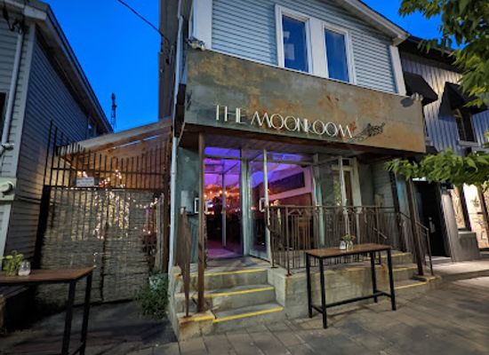 canada/ottawa-valley/bar/the-moonroom