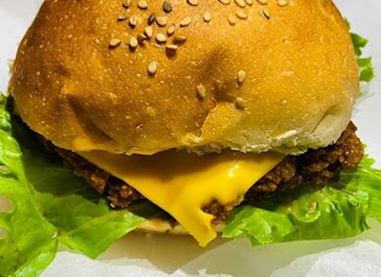 somalia/lughaya-beach/bar/tropicana-burgers-mogadishu-somalia