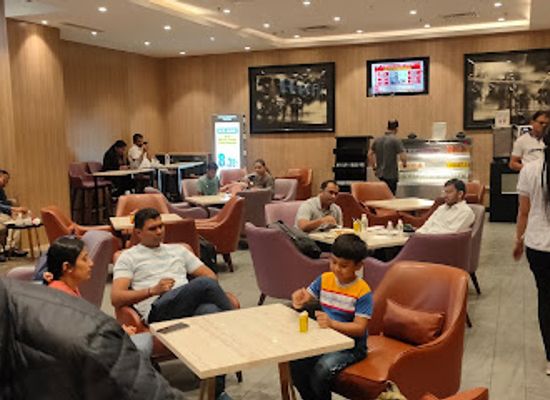 india/gujarat/bar/plaza-premium-lounge